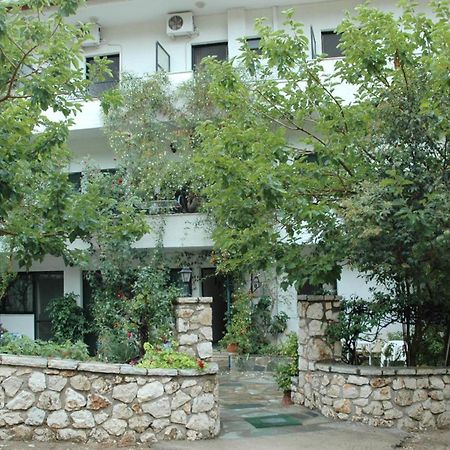 Yasemi Rooms Vasiliki  Exterior photo