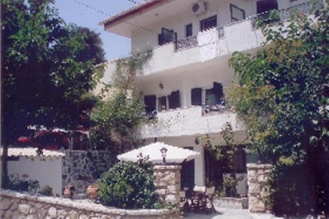 Yasemi Rooms Vasiliki  Exterior photo