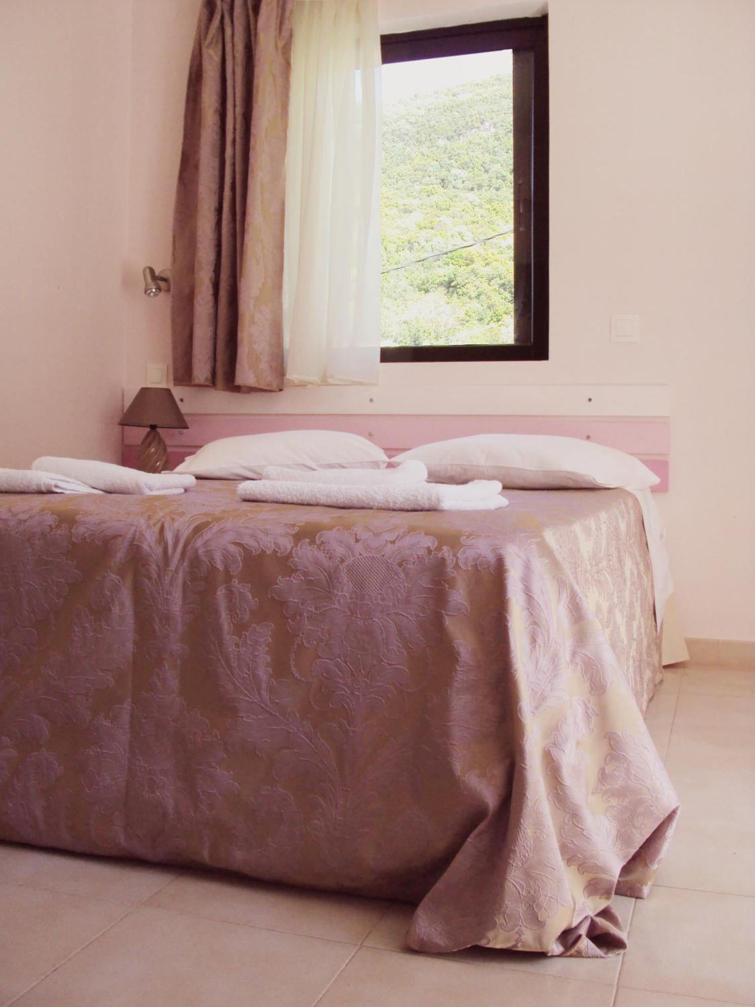 Yasemi Rooms Vasiliki  Room photo